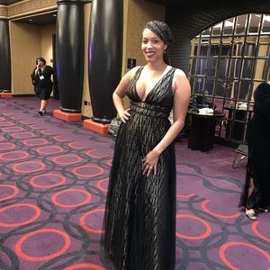 Betsy & Adam Black/Gold V-neck Sleeveless Dress